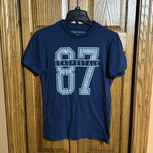 Aeropostale Men’s Navy Blue T-Shirt - Small